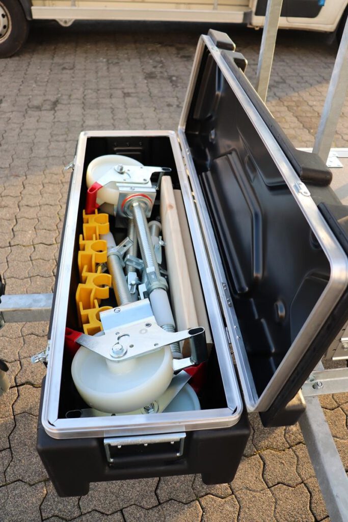 SAFETYKING Leiteranhänger-Set – 10 Halter, 20 Einsätze, Für Leiterinspektion & Sicherheit