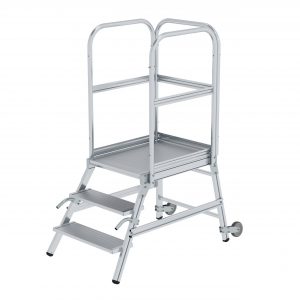 GÜNZBURGER Podesttreppe einseitig begehbar mit Rollen und Griffen Aluminium geriffelt