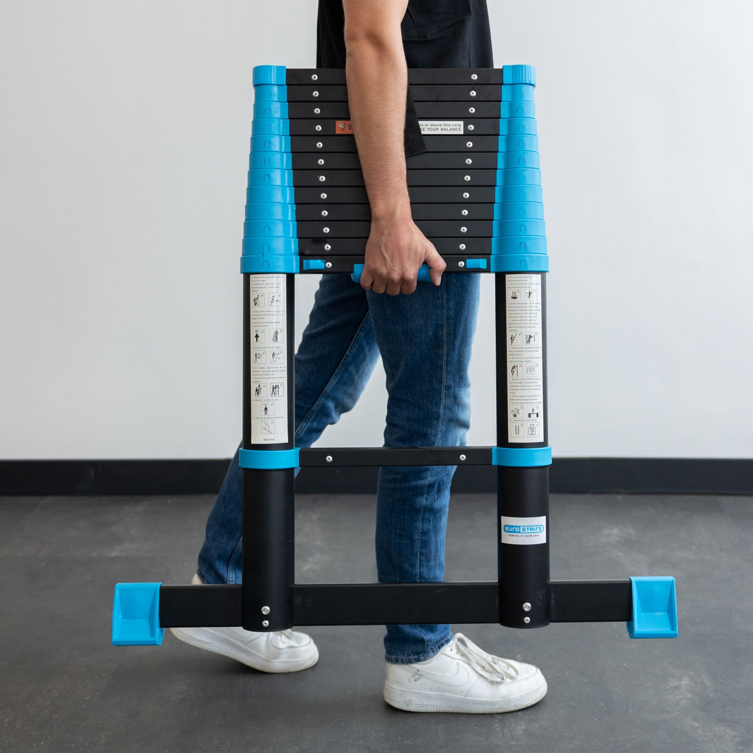 Eurostairs Teleskopleiter Black ’n Blue Professional mit Absenkautomatik Leitern & Tritte Leitern & Tritte